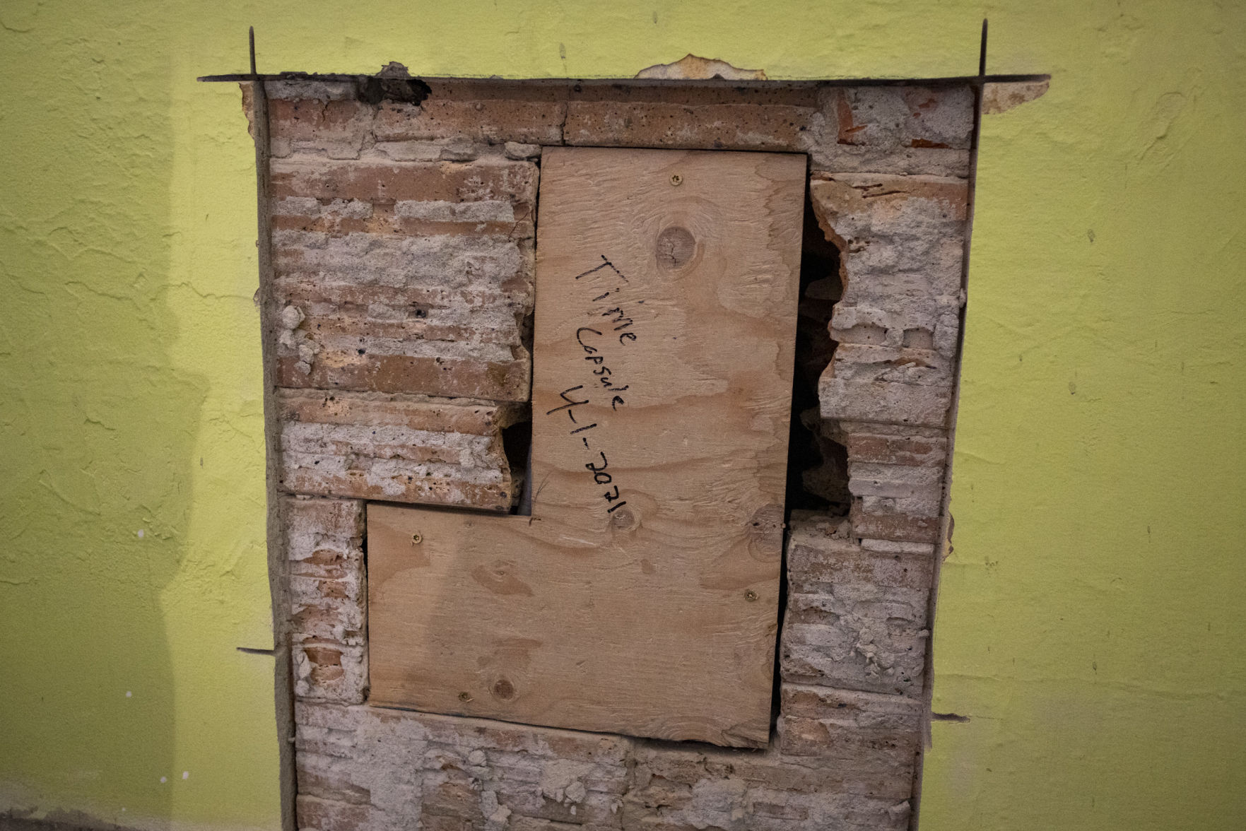Fratt building time capsule